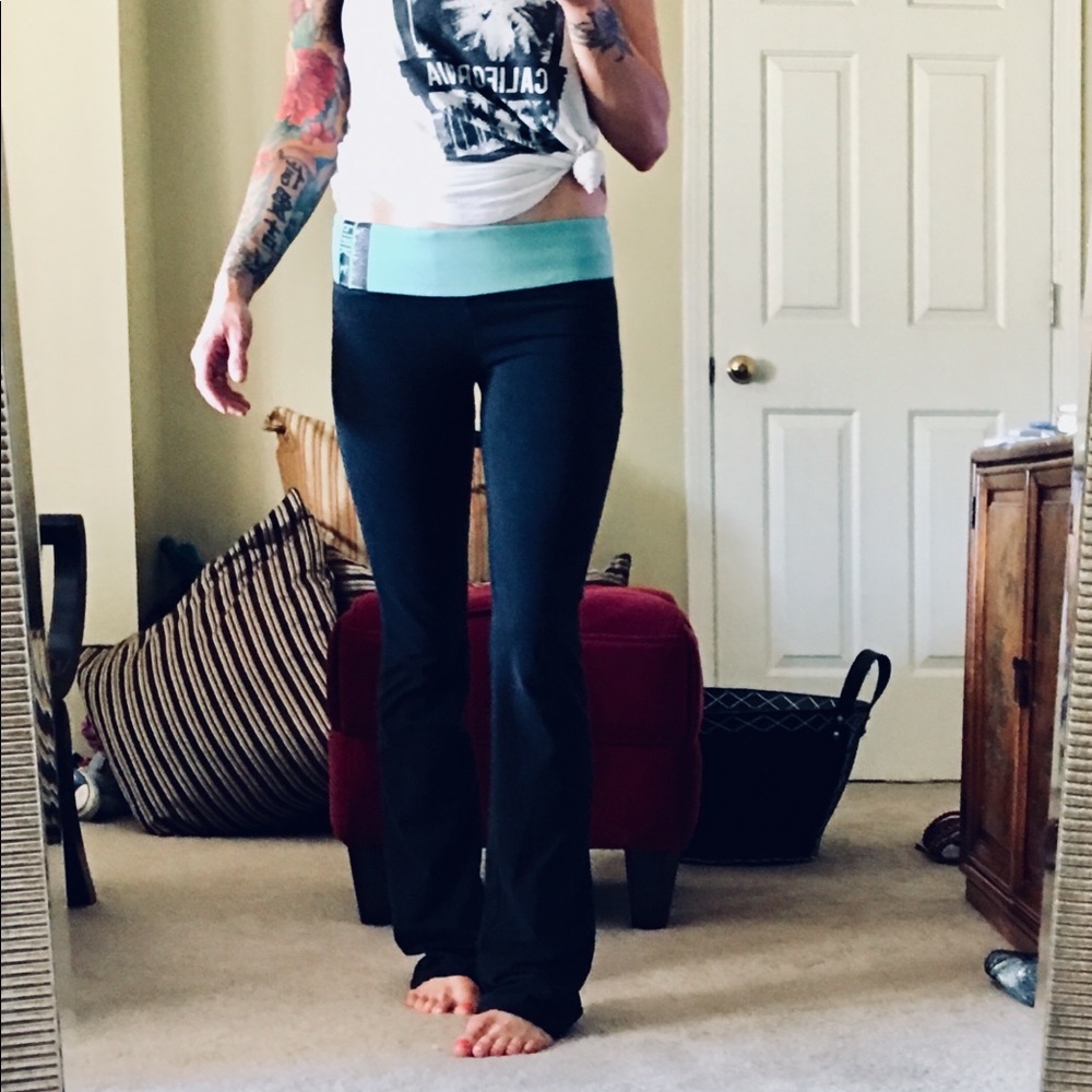 Vs pink bootcut yoga pants!